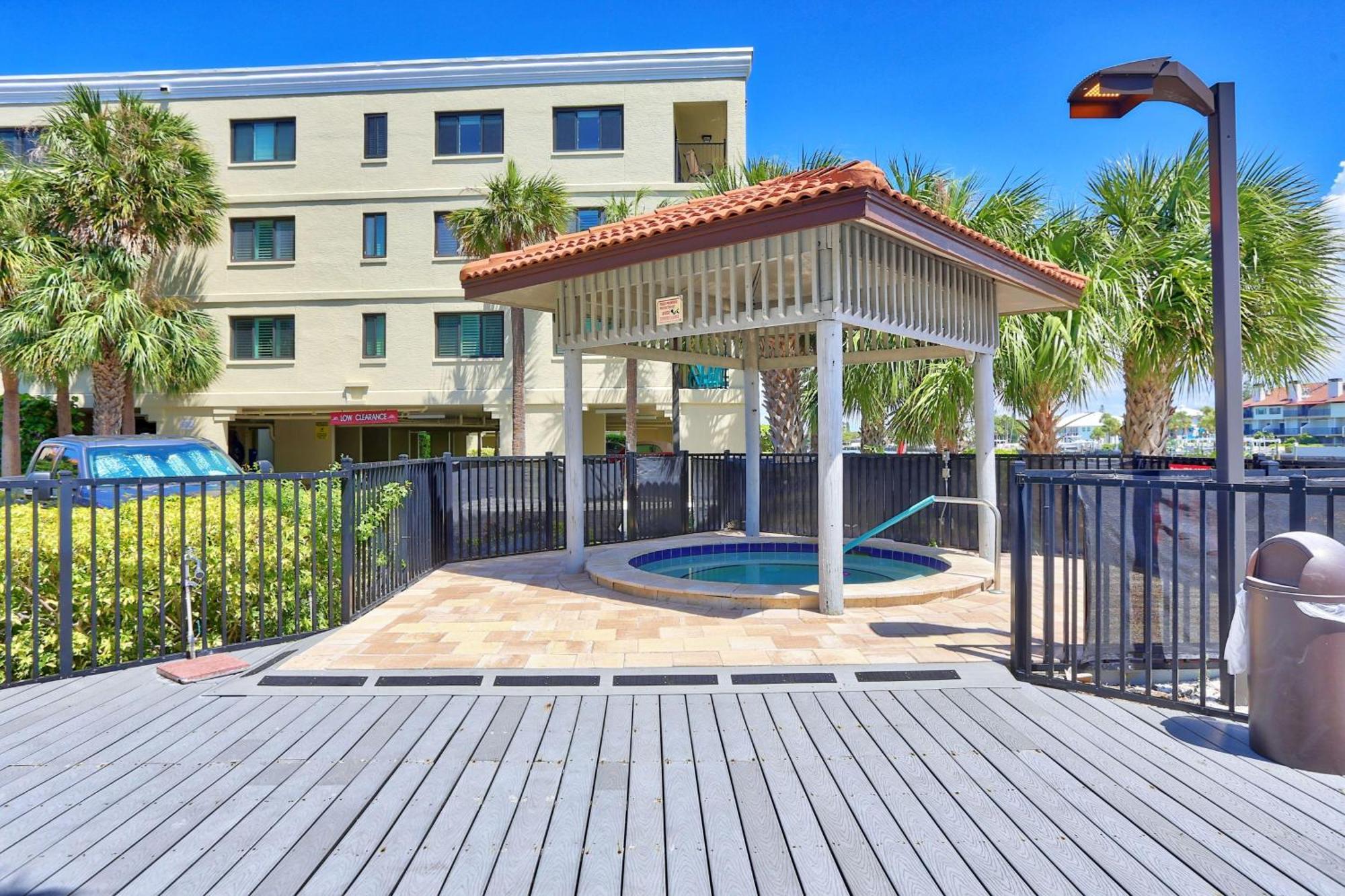 Land'S End 10-303 Beach Front - Premier Villa St. Pete Beach Dış mekan fotoğraf